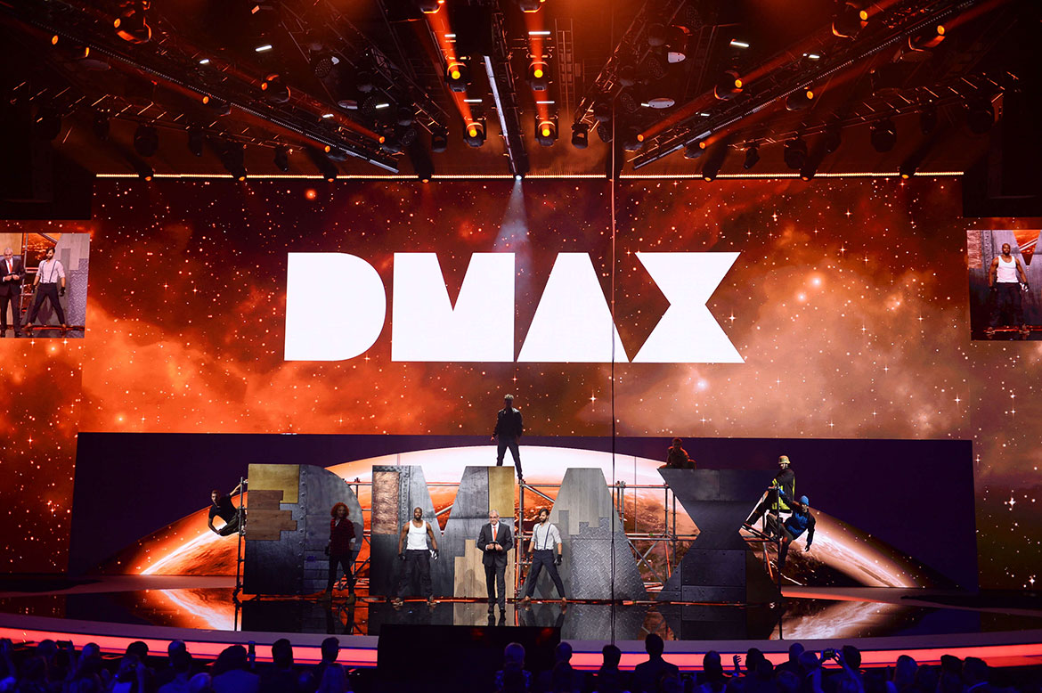 dmax, discovery channel, tlc, screenforce days, 2018, sfd2018,motion design, motion graphics, animation, event, show, visuals, art direction ,earth, stars, space